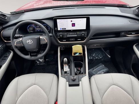 Used 2026 Toyota Grand Highlander AWD Hybrid image 10