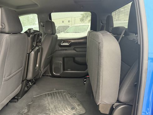 Used 2025 Chevrolet Silverado 1500 LT AWD/4WD image 14