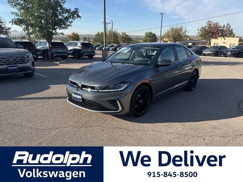 New 2026 Volkswagen Jetta SE image 1