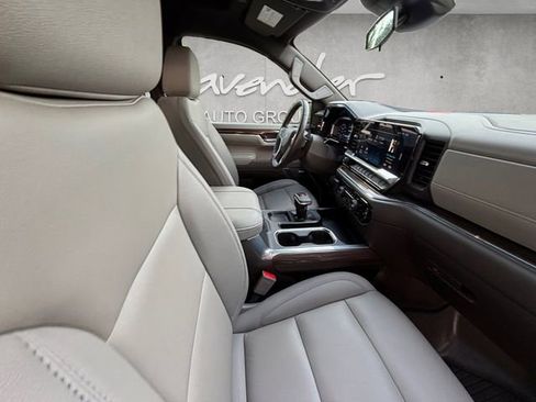 Used 2024 Chevrolet Silverado 1500 LT Trail Boss w/ Convenience Package II AWD/4WD image 30