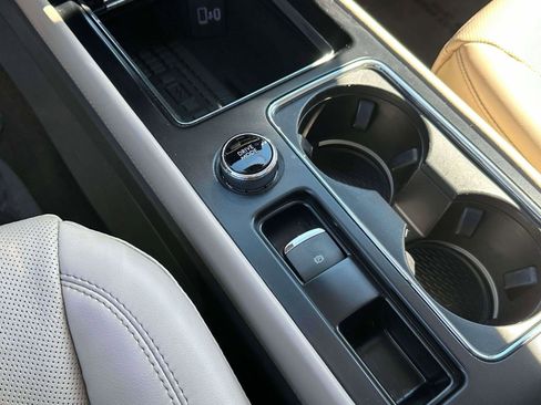 Used 2023 Lincoln Corsair Reserve w/ Equipment Group 201A image 31