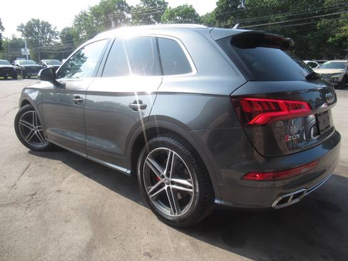 Used 2018 Audi SQ5 Premium Plus w/ S Sport Package AWD/4WD image 16