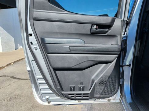 Used 2024 Toyota Tacoma SR5 AWD/4WD image 15