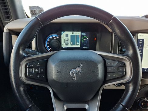 Used 2023 Ford Bronco Wildtrak image 19