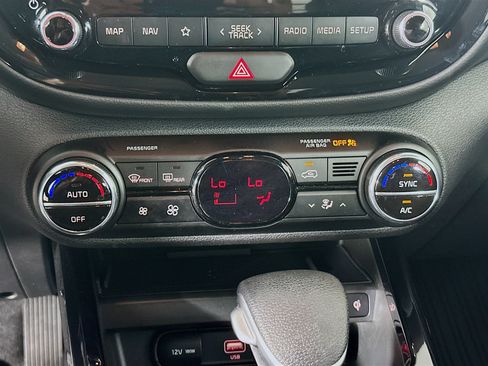 Used 2022 Kia Soul S FWD image 24