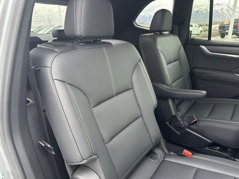 Certified 2025 GMC Acadia Elevation w/ Elevation Premium Package image 15