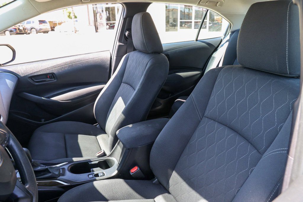 Used 2025 Toyota Corolla LE FWD image 16