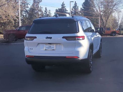 New 2025 Jeep Grand Cherokee L Limited w/ Trailer Tow Package image 8