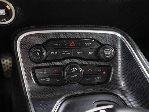 Used 2018 Dodge Challenger GT w/ Driver Convenience Group AWD/4WD image 18