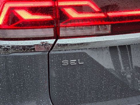 New 2026 Volkswagen Atlas SEL image 14