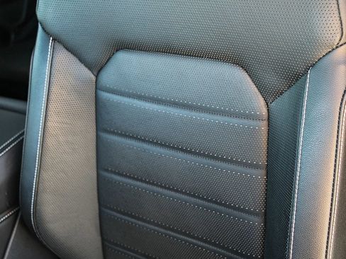 Used 2025 Volkswagen Atlas Cross Sport SEL R-Line image 24