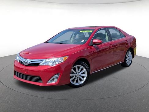 Used 2014 Toyota Camry XLE FWD image 1
