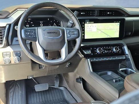 Used 2025 GMC Sierra 3500 Denali AWD/4WD image 35