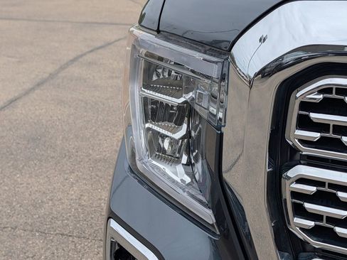 Used 2019 GMC Sierra 1500 Denali w/ Denali Ultimate Package AWD/4WD image 3