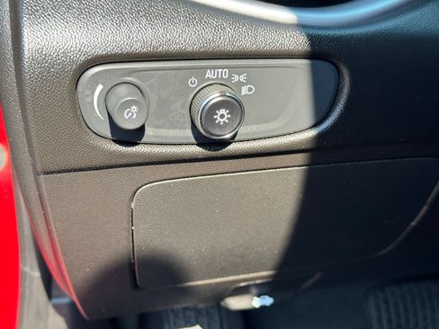 Used 2021 Chevrolet Malibu RS FWD image 33