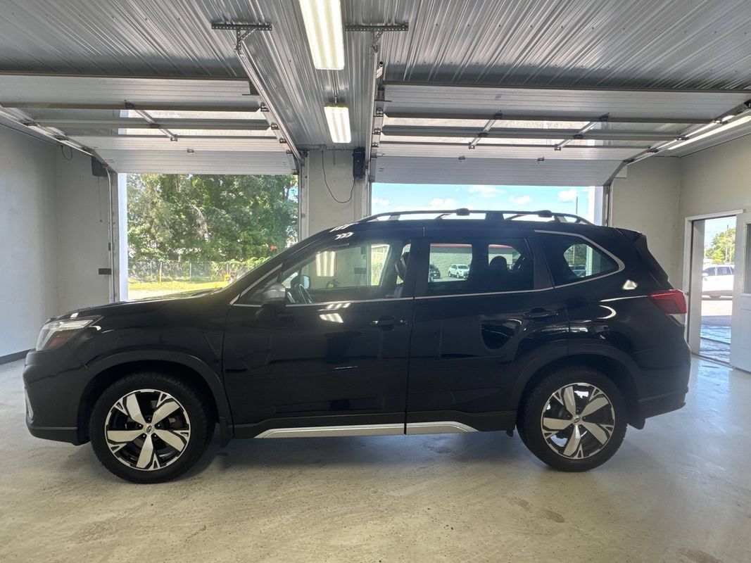 Used 2021 Subaru Forester Touring AWD/4WD image 2