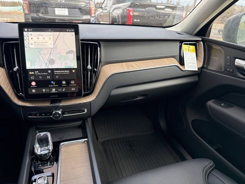 New 2026 Volvo XC60 B5 Ultra w/ Protection Package Premier image 21