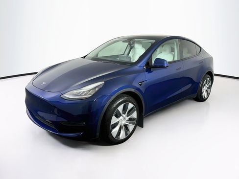 Used 2021 Tesla Model Y Long Range AWD/4WD image 3