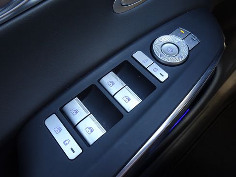 New 2025 Genesis GV70 3.5T Sport w/ Sport Advanced Package image 19