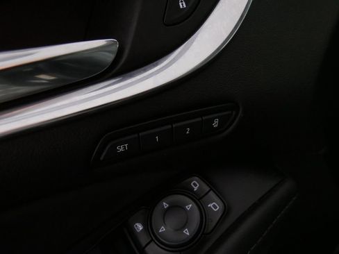 Used 2023 Buick Enclave Avenir image 15