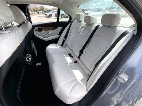 Used 2018 Mercedes-Benz C 300 Sedan image 18