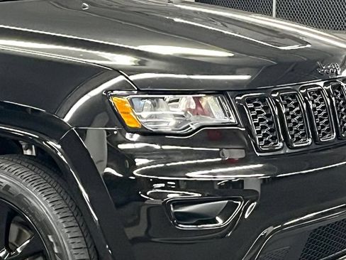 Used 2021 Jeep Grand Cherokee Laredo X AWD/4WD image 39