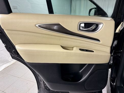 Used 2019 INFINITI QX60 Luxe w/ Essential Package image 15