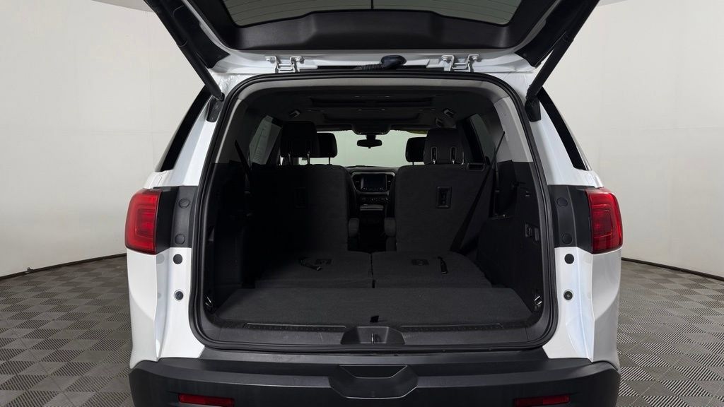 Used 2017 GMC Acadia SLE FWD image 11