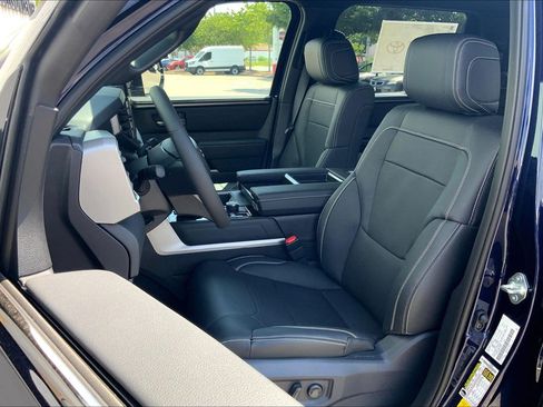 New 2026 Toyota Tundra Limited AWD/4WD image 11