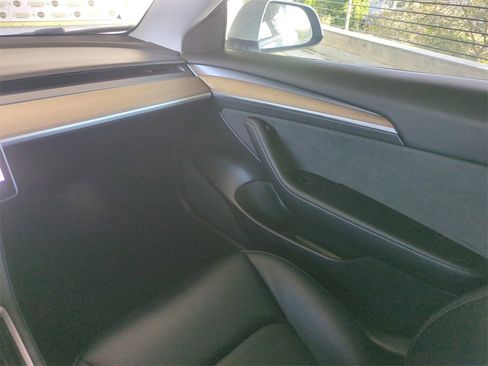 Used 2022 Tesla Model 3 Long Range image 18