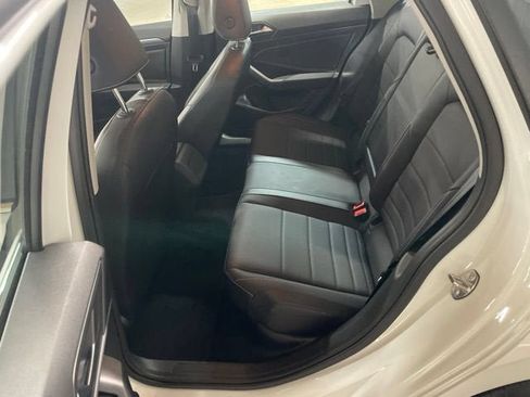 Certified 2023 Volkswagen Jetta SE w/ Panoramic Sunroof Package FWD image 11
