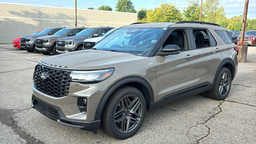 New 2027 Ford Explorer ST-Line w/ Premium Package AWD/4WD image 2