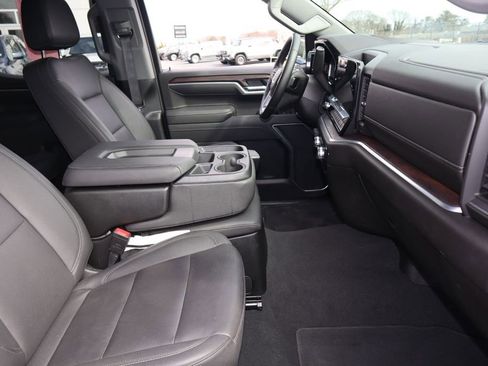 Certified 2026 GMC Sierra 1500 SLT AWD/4WD image 30