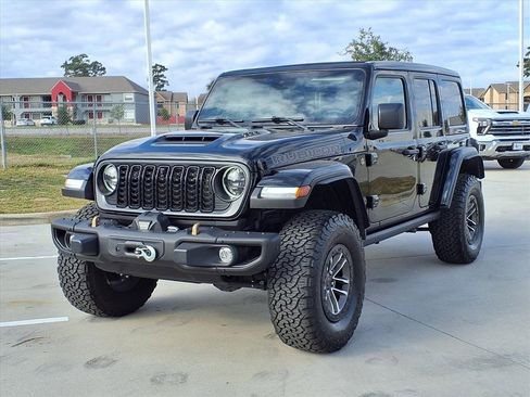 Used 2024 Jeep Wrangler Unlimited Rubicon 392 image 3