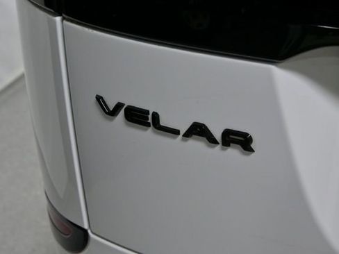 Used 2022 Land Rover Range Rover Velar R-Dynamic S image 5