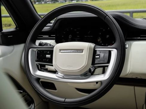 New 2026 Land Rover Range Rover Long Wheelbase SE AWD/4WD image 19