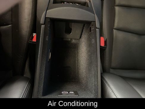 Used 2022 Cadillac XT5 Premium Luxury image 9