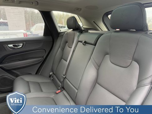 Certified 2023 Volvo XC60 B5 Plus w/ Climate Package image 22