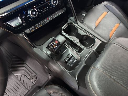 Used 2024 GMC Sierra 1500 AT4 w/ Technology Package AWD/4WD image 24