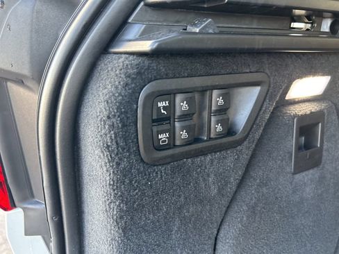Used 2022 BMW X7 xDrive40i w/ M Sport Package AWD/4WD image 52