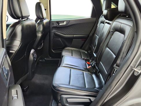 Used 2020 Ford Escape Titanium AWD/4WD image 28