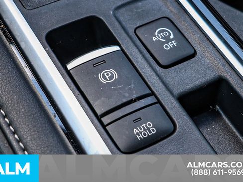 Used 2024 Nissan Pathfinder SV w/ SV Premium Package image 41