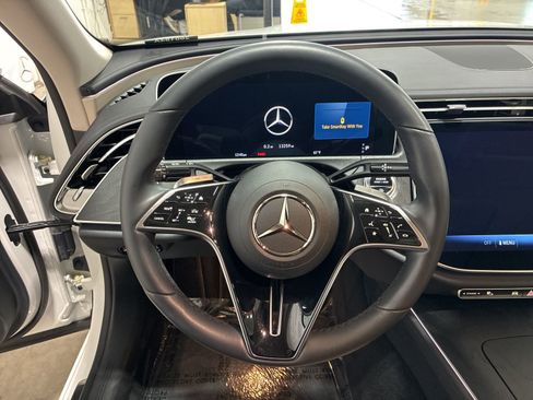Used 2024 Mercedes-Benz E 350 4MATIC Sedan image 17