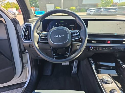 Certified 2025 Kia Sorento SX Prestige AWD/4WD image 13