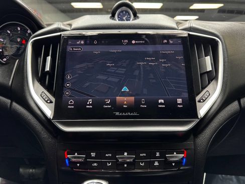 Used 2021 Maserati Ghibli S image 22