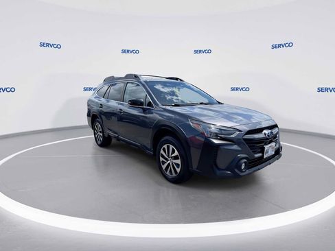 Used 2023 Subaru Outback Premium AWD/4WD image 2