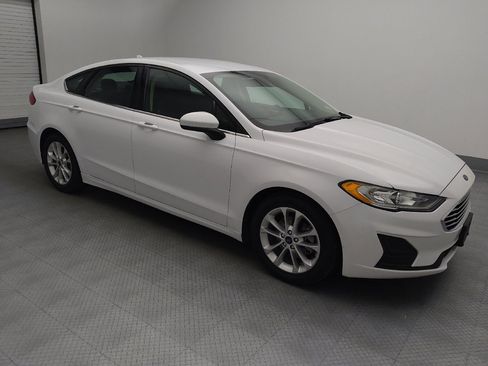 Used 2019 Ford Fusion SE FWD image 11