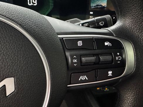 Used 2025 Kia K5 LXS FWD image 14