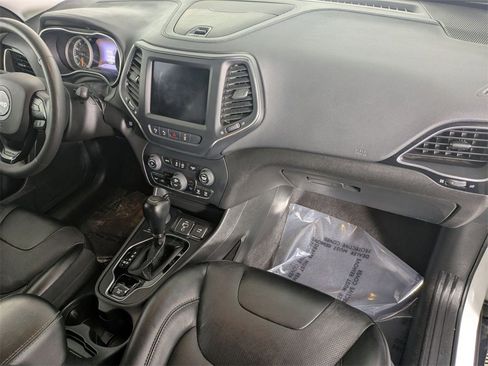 Certified 2023 Jeep Cherokee Altitude Lux image 29