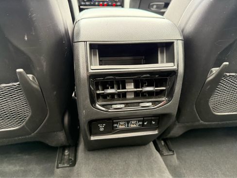 Used 2023 Jeep Grand Cherokee 4WD 4xe image 26